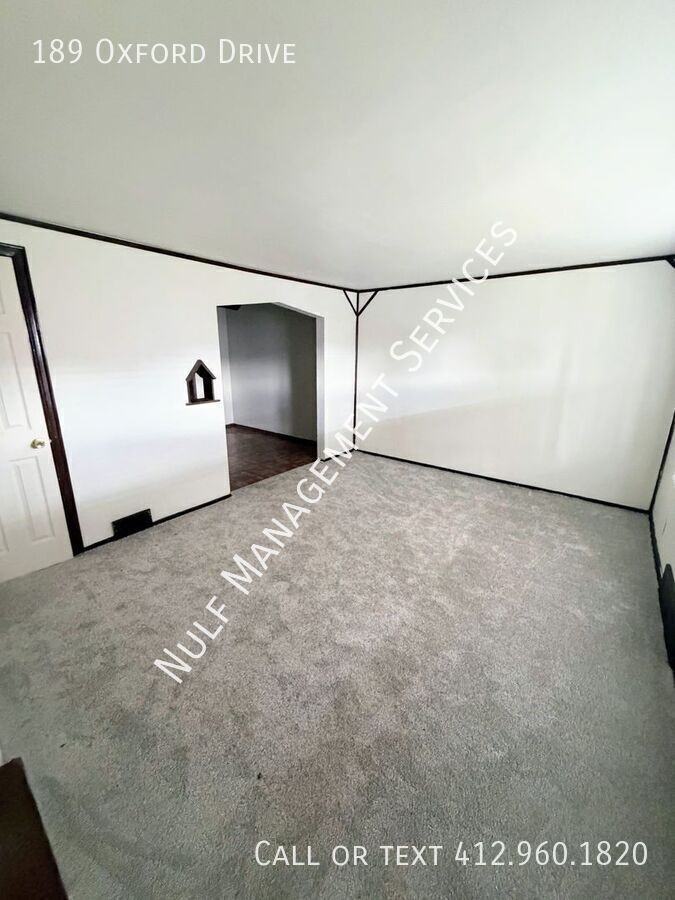 189 Oxford Dr - Photo 3 of 8