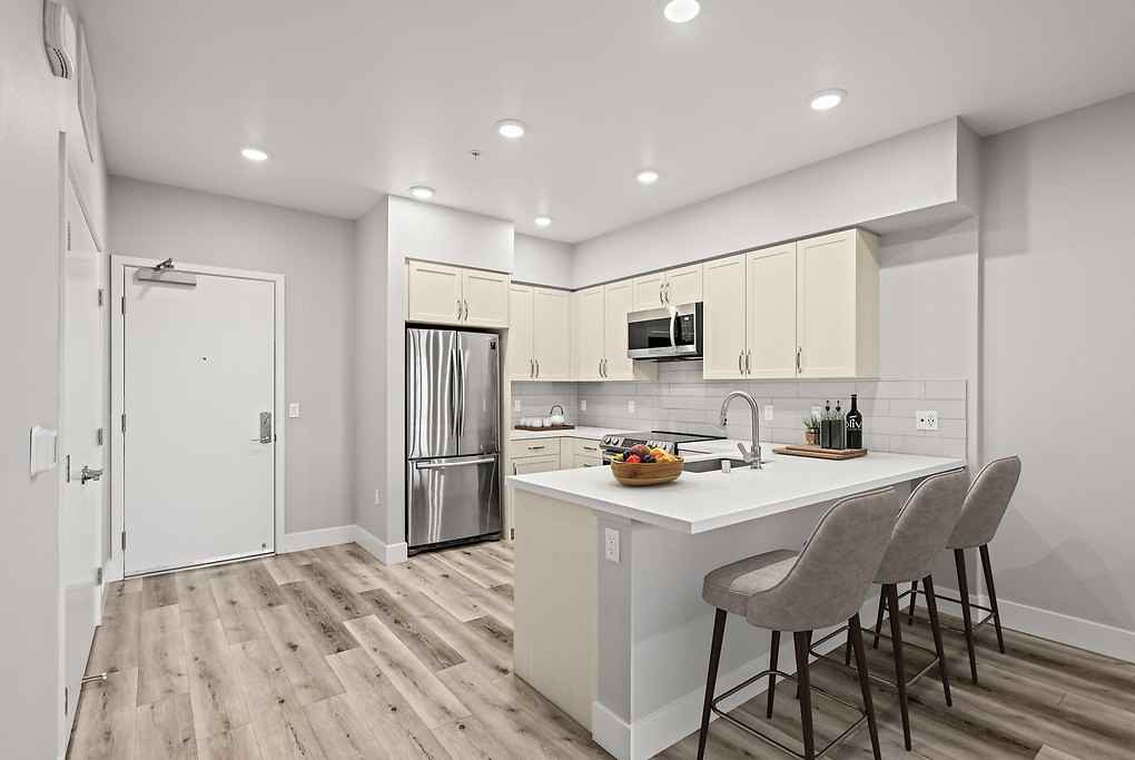 1250 Lakeside - Photo 7 of 50