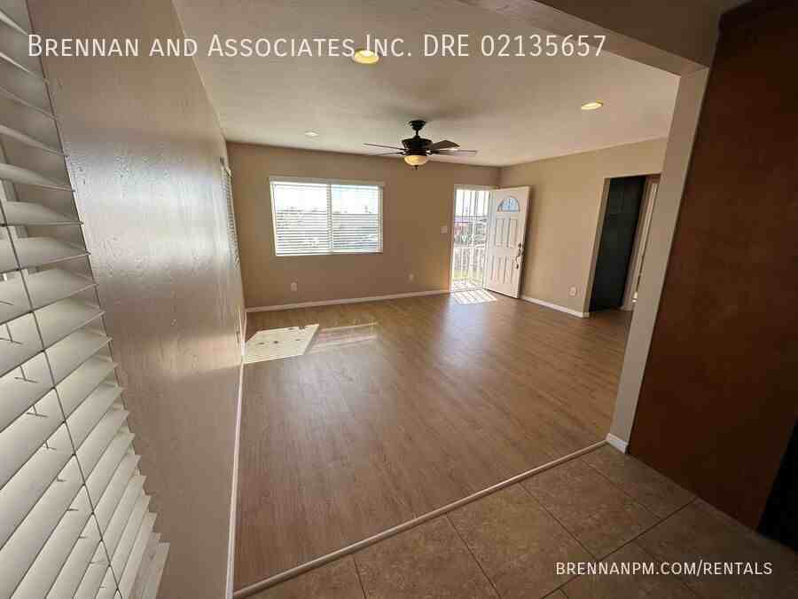 445 Rachael Ave - Photo 3 of 26