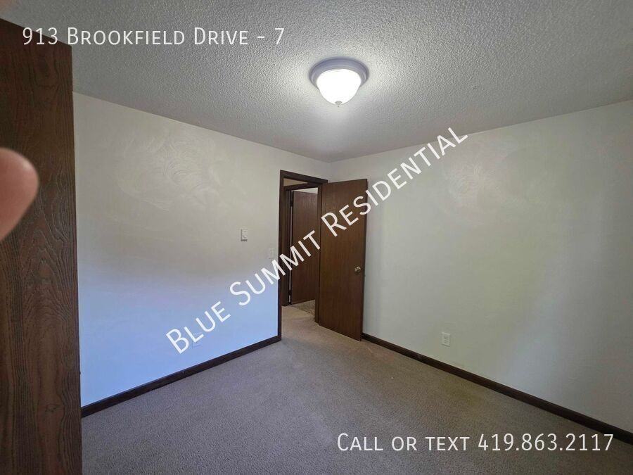 913 Brookfield Dr #7 - Photo 7 of 18