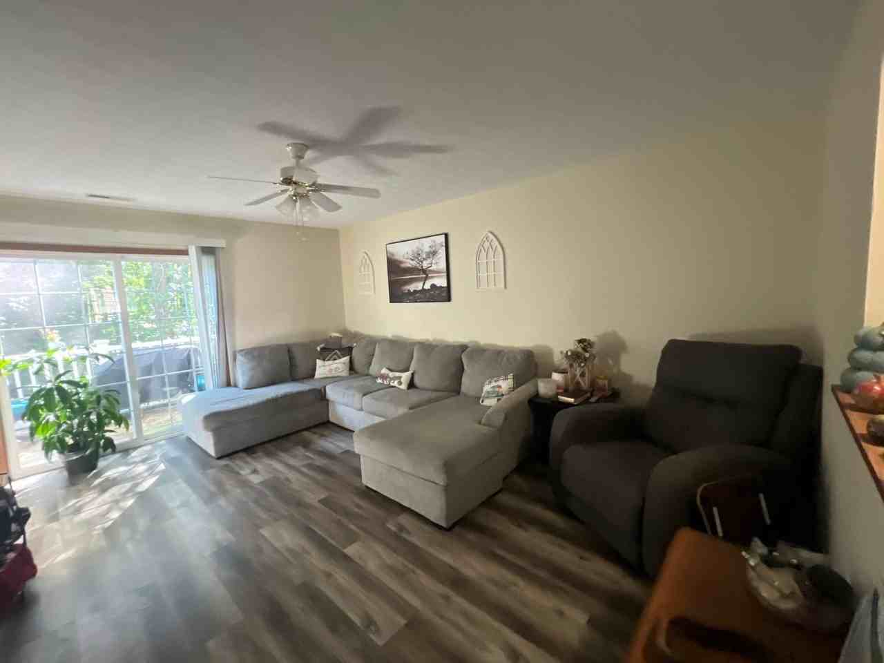 281 East Main Street - Photo 5 of 17