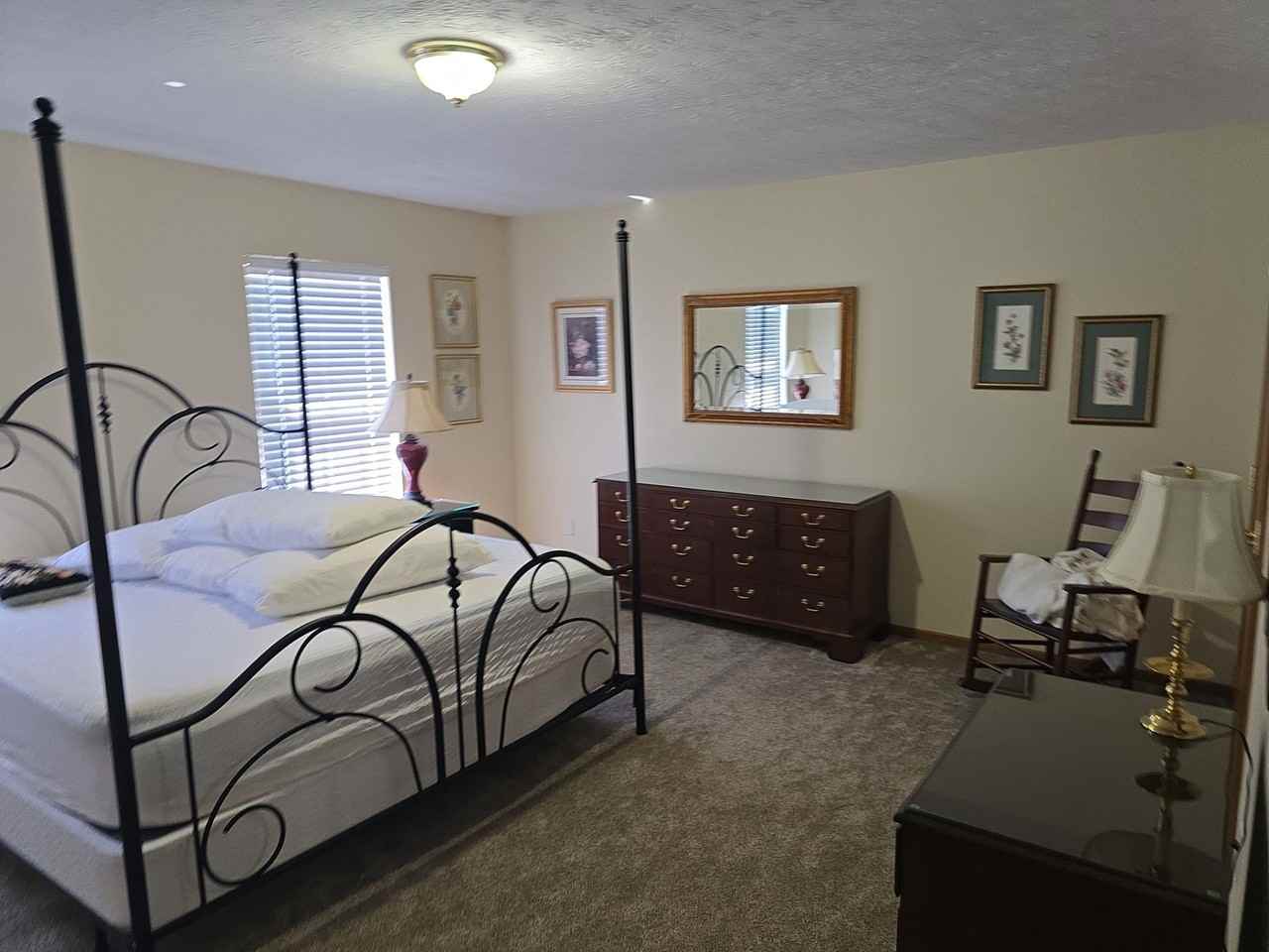 281 East Main Street - Photo 6 of 17