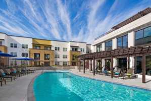 featured image of 817 N 10th St