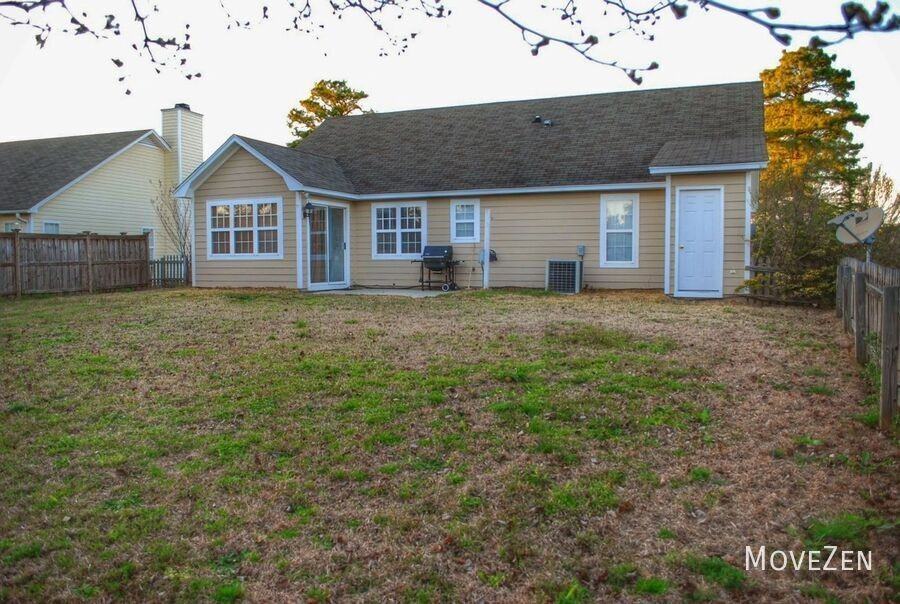 2406 Sapling Cir - Photo 4 of 18