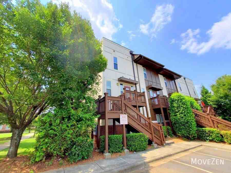 827 Seigle Point Dr - Photo 2 of 48