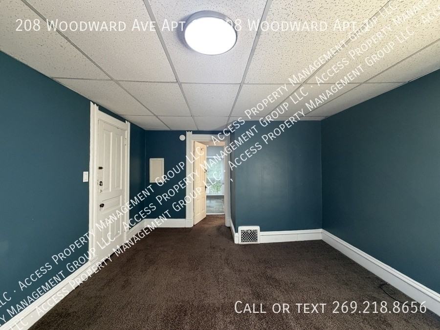 208 Woodward Ave Apt 1 - Photo 2 of 26