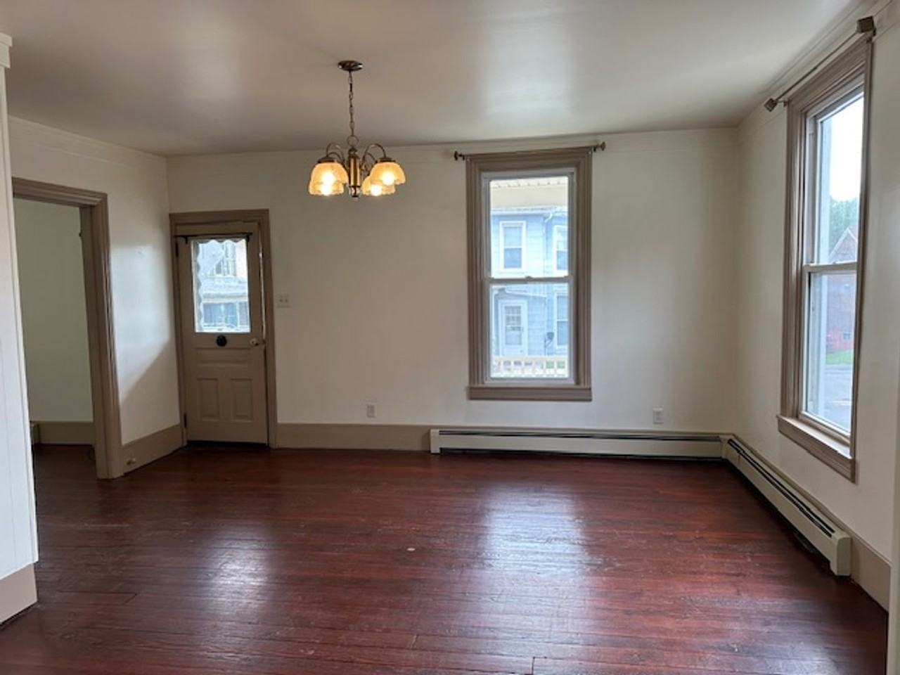 403 N 4th St - Photo 3 of 17