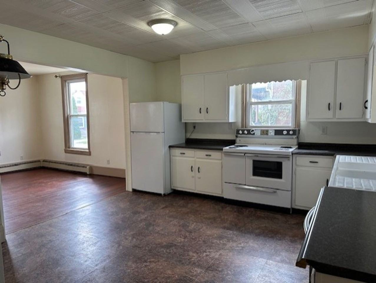 403 N 4th St - Photo 4 of 17