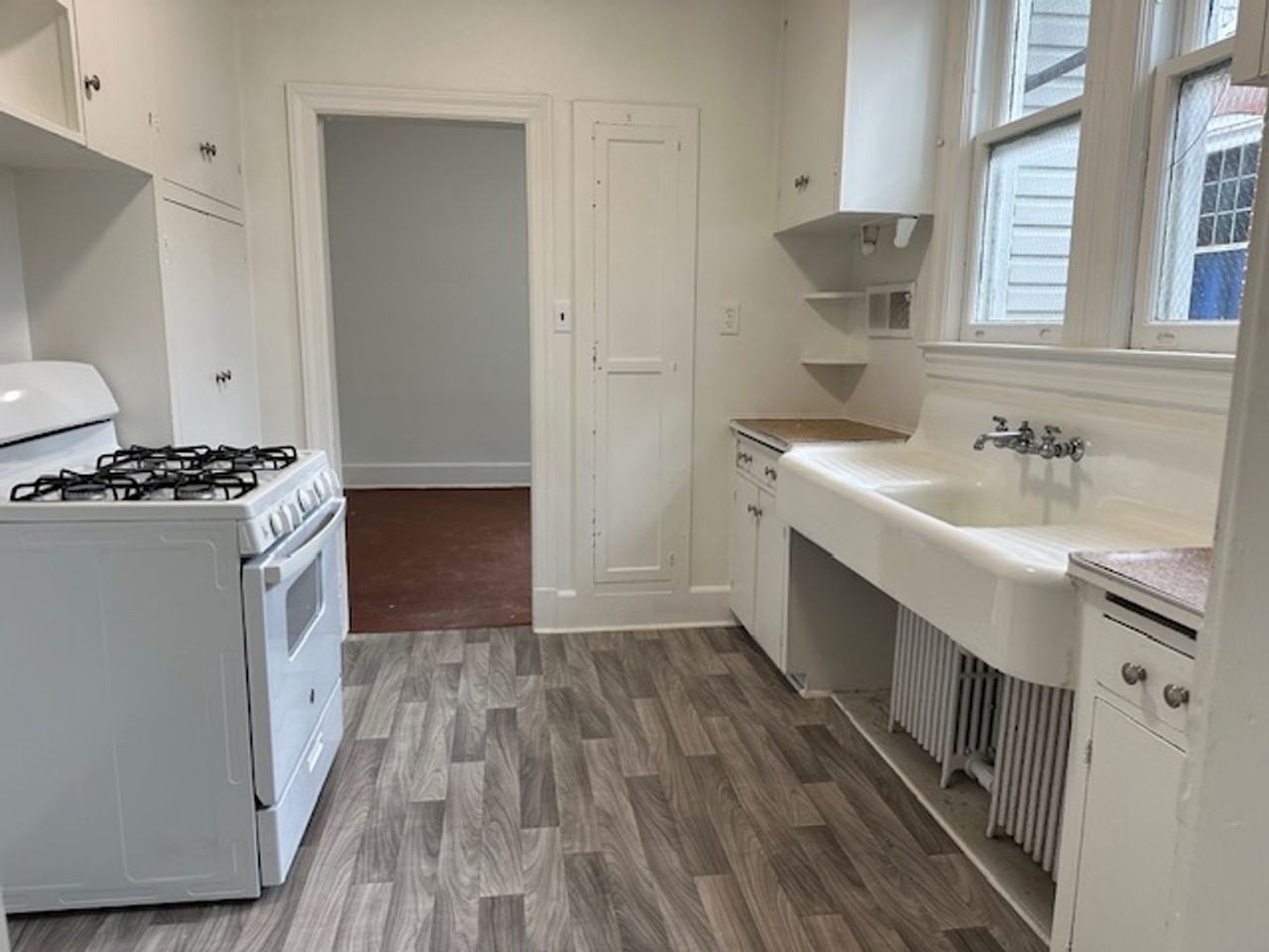 410 S George St #2R - Photo 3 of 10