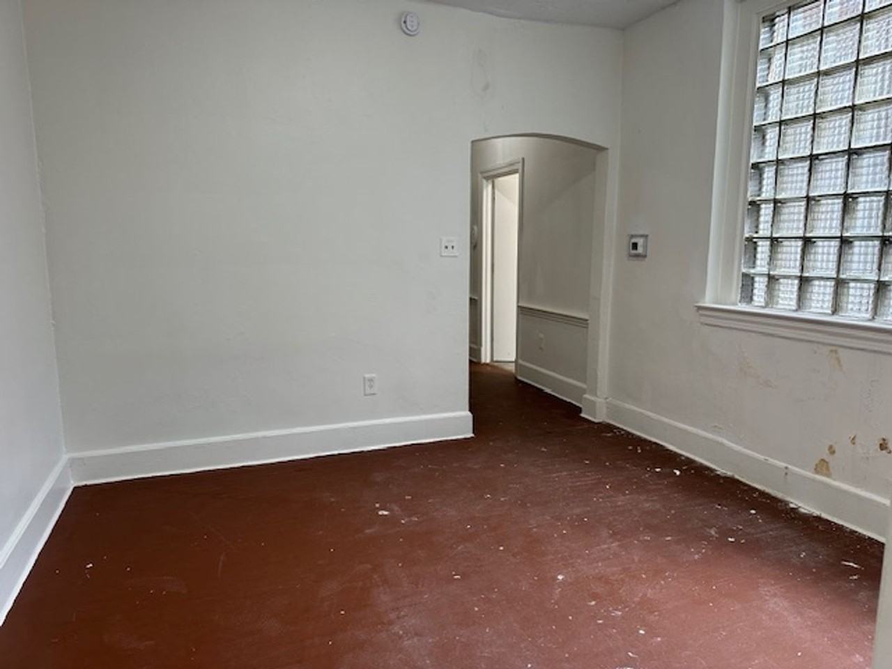 410 S George St #2R - Photo 7 of 10
