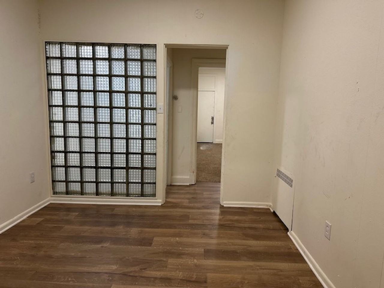 410 S George St #1R - Photo 2 of 11