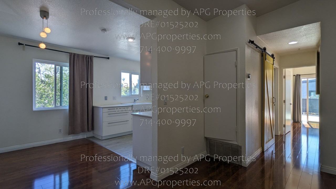636 E Birch St #E - Photo 5 of 31