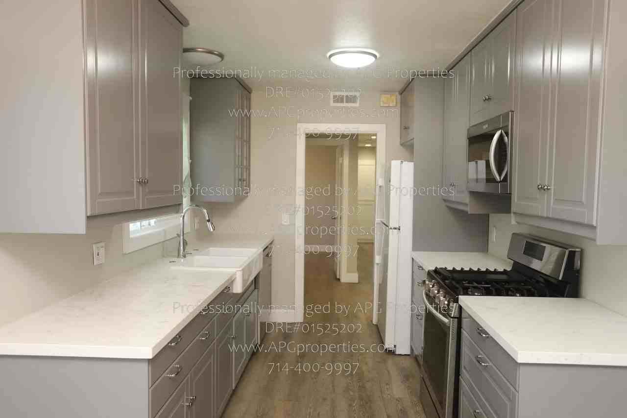 11242 Dallas Dr - Photo 4 of 50