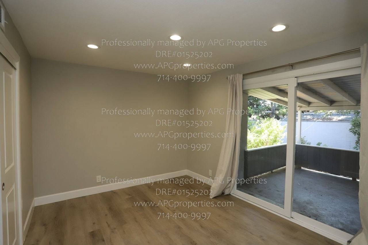 11242 Dallas Dr - Photo 5 of 50
