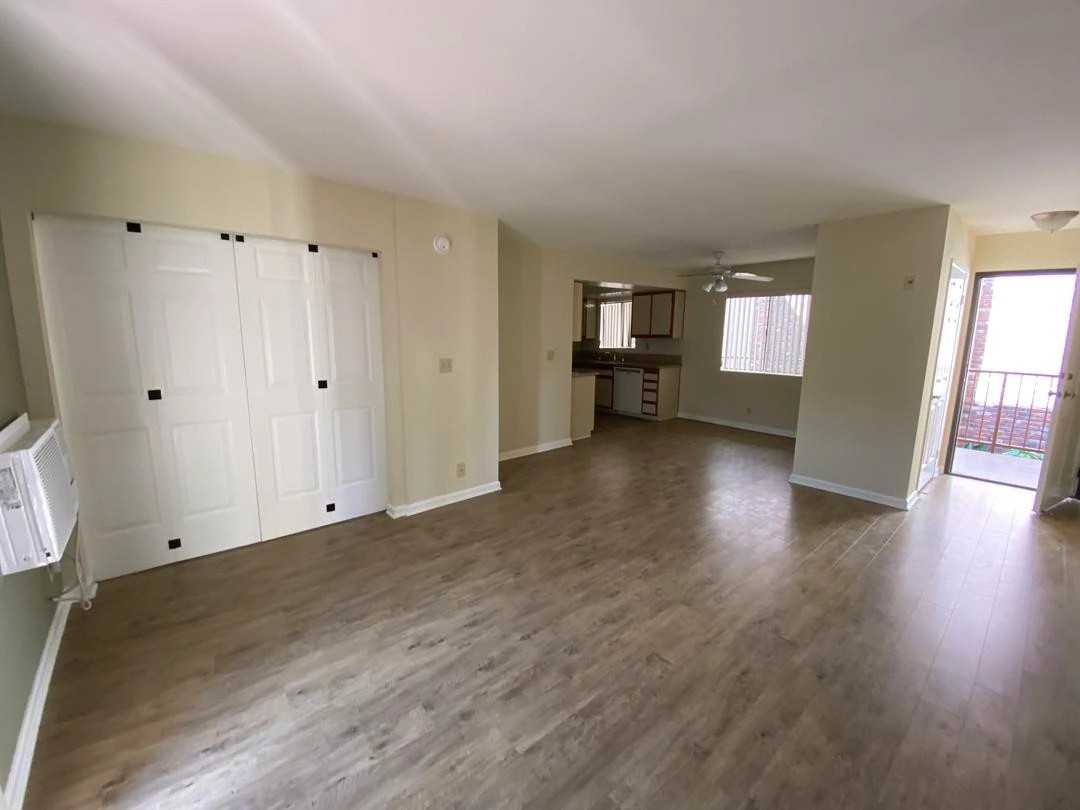 300 East Tujunga - Photo 7 of 50