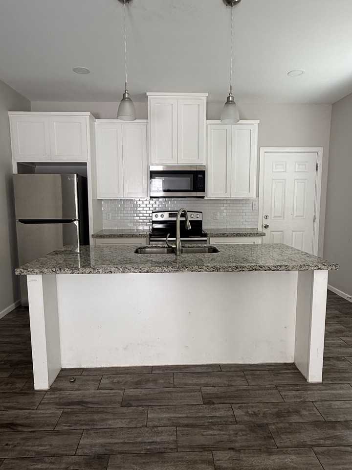 5800 Sandpiper Ave #1 - Photo 3 of 16