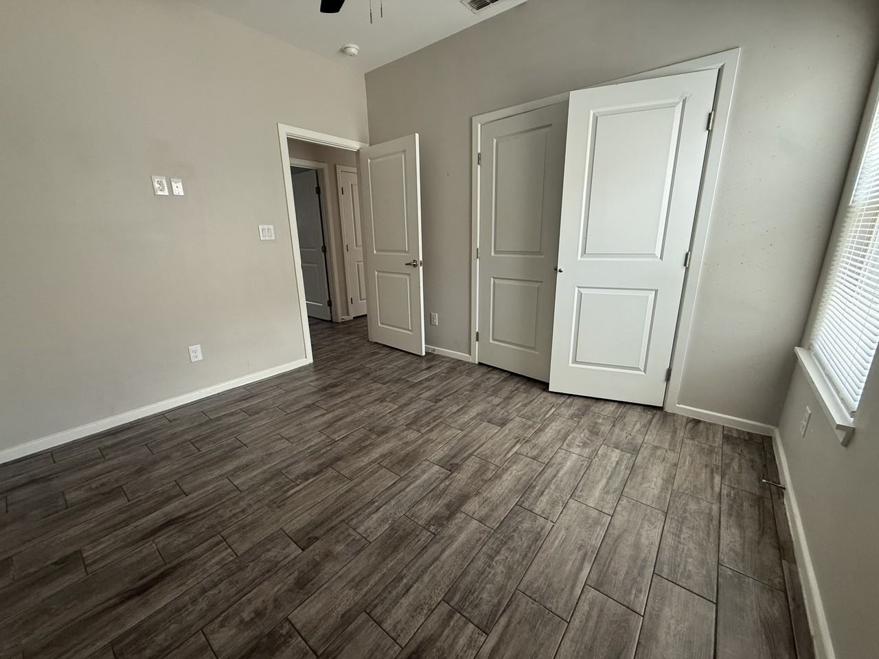 5800 Sandpiper Ave #1 - Photo 5 of 16