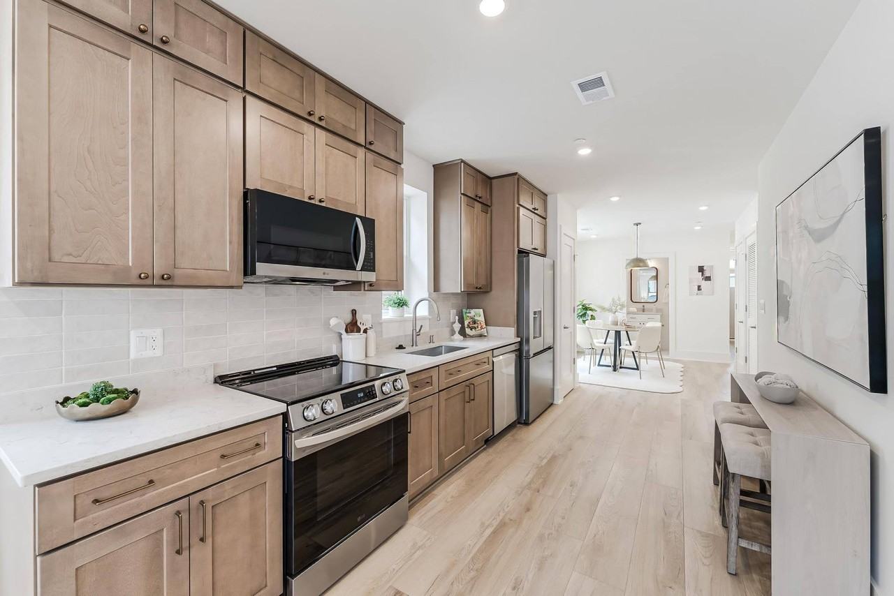 1262 Talbert St Se #1 - Photo 3 of 24