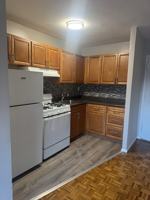 featured image of 40 Zabriskie St #5D