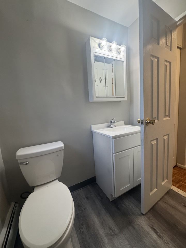 40 Zabriskie St #5D - Photo 4 of 5