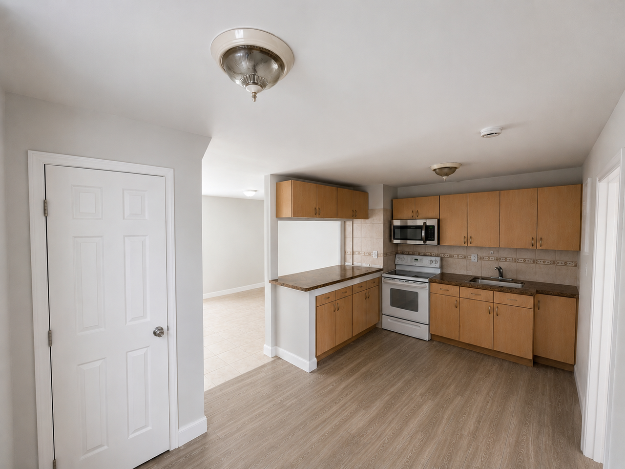 534 Lincoln St #1 - Photo 5 of 9