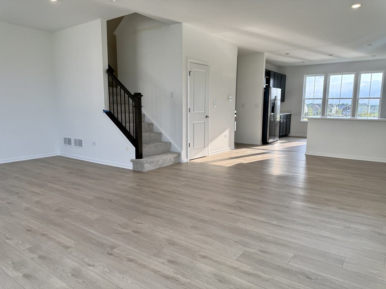14940 S Mccarthy Cir #1 - Photo 4 of 12