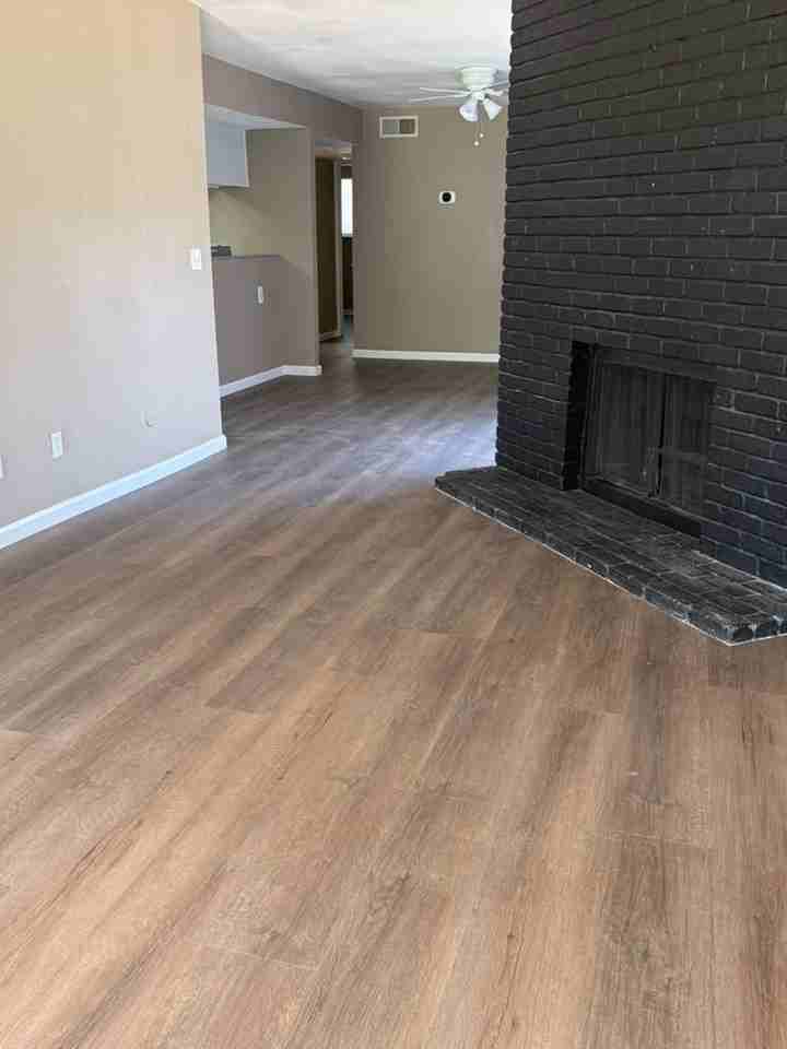 7436 Della Cir #7436 - Photo 2 of 10