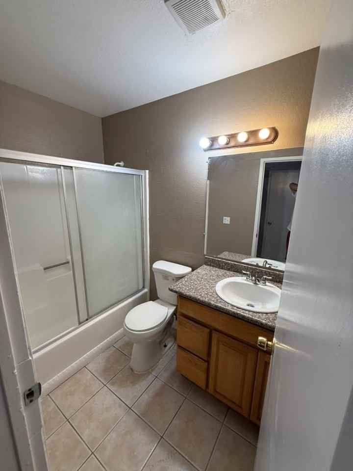 7436 Della Cir #7436 - Photo 7 of 10