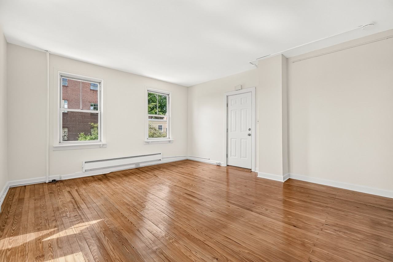 243 E 2nd St #4 - Photo 5 of 27