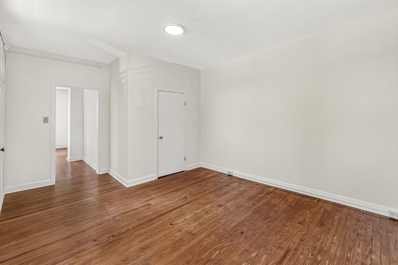 243 E 2nd St #4 - Photo 6 of 27