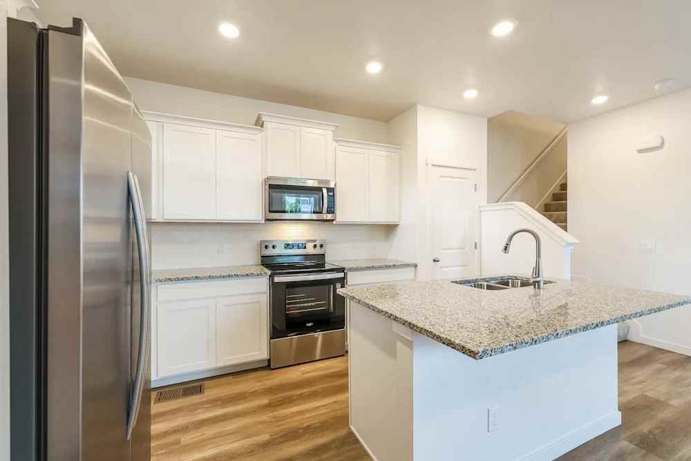 258 S Uriah St #NA - Photo 2 of 8