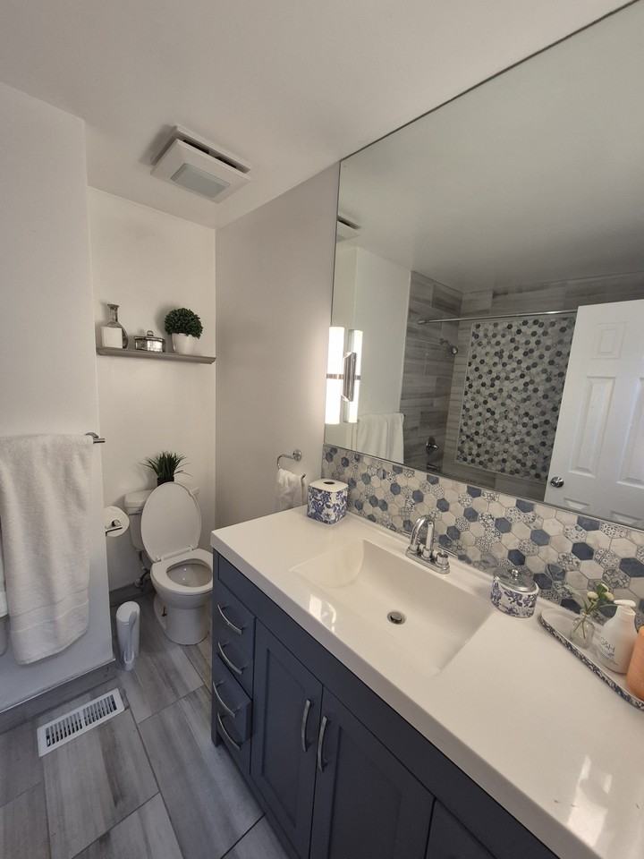 6981 Beech St #1 - Photo 4 of 10