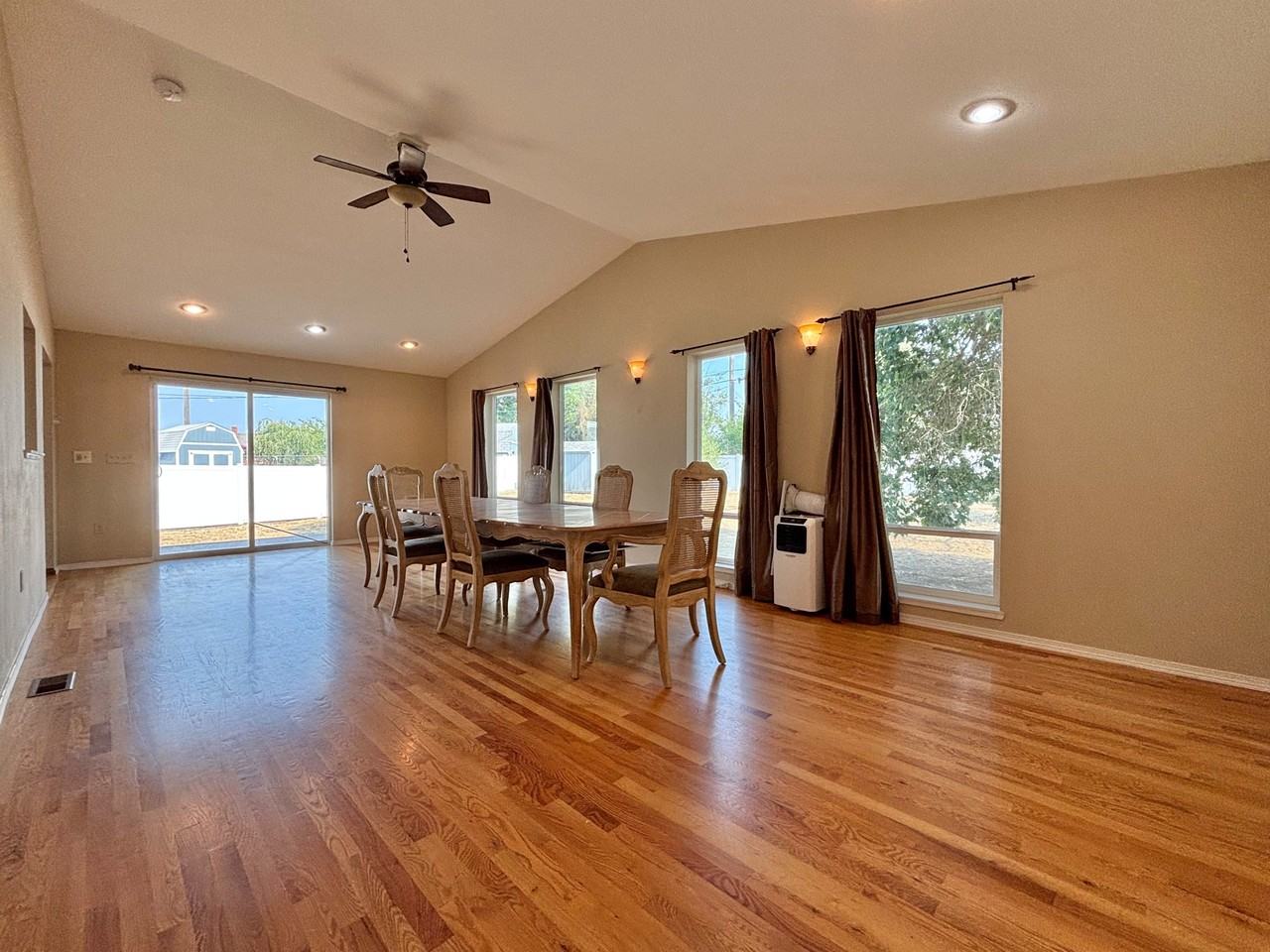 3820 E Carlisle Ave - Photo 7 of 15
