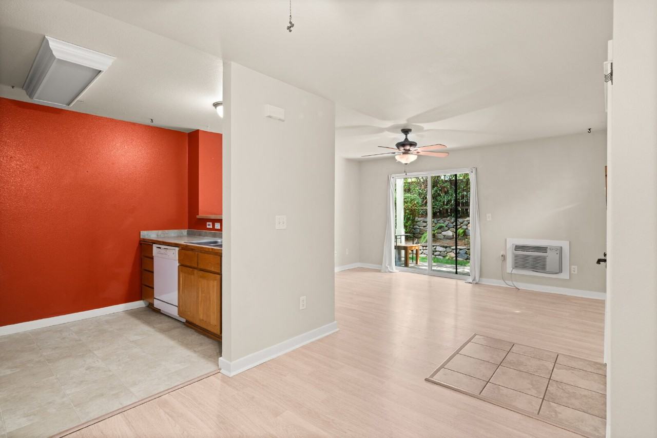 2221 Mccall Dr - Photo 2 of 23