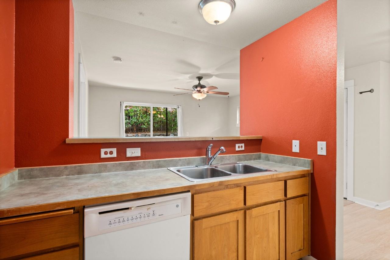 2221 Mccall Dr - Photo 7 of 23