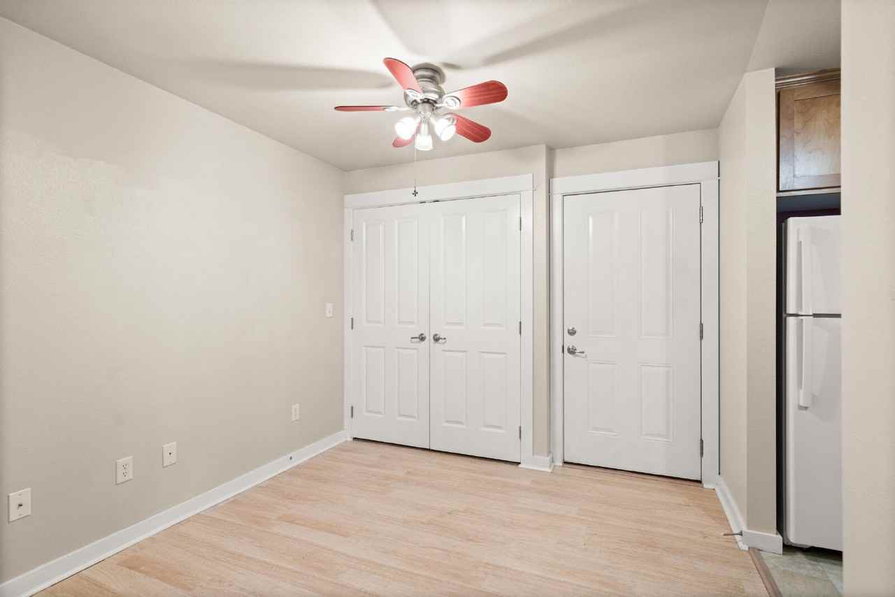 2221 Mccall Dr - Photo 7 of 23