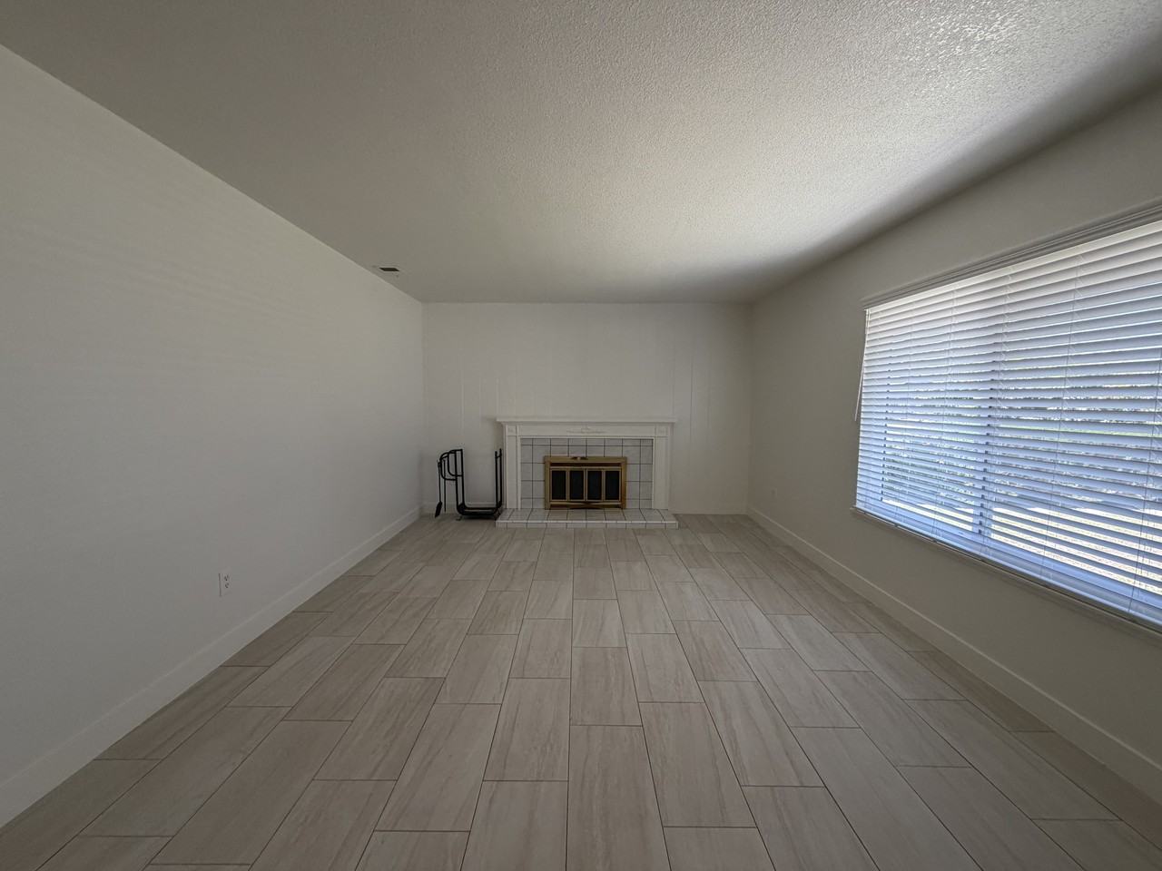 15176 Oakwood Ln #1 - Photo 3 of 29
