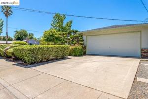 featured image of 5554 Indiana Dr #1