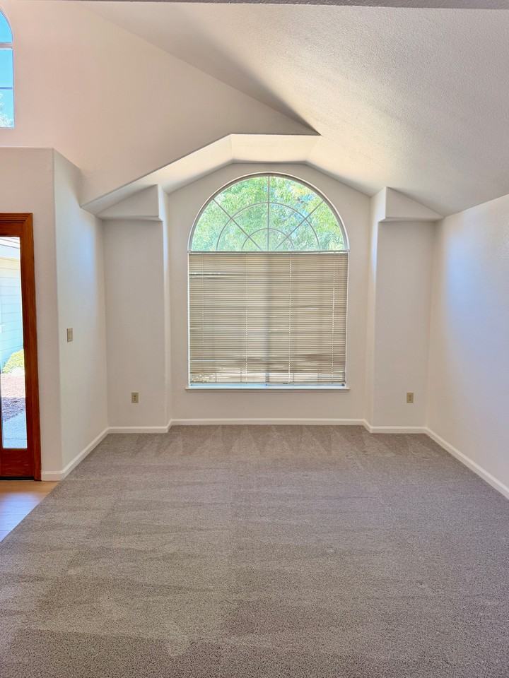 5663 Montclair Cir #1 - Photo 4 of 31