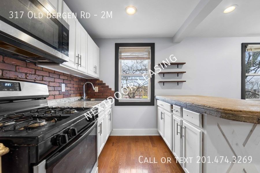 317 Old Bergen Rd #2M - Photo 3 of 23