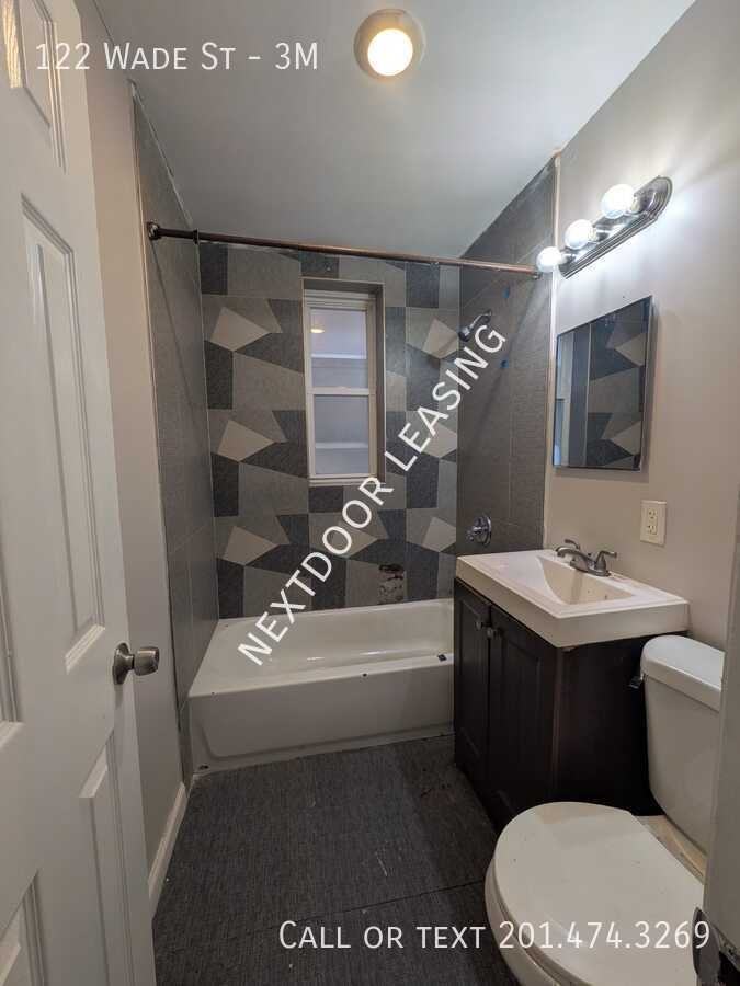 122 Wade St #3M - Photo 4 of 7
