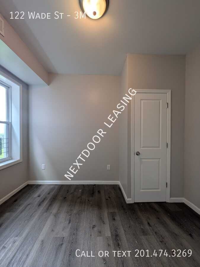 122 Wade St #3M - Photo 5 of 7