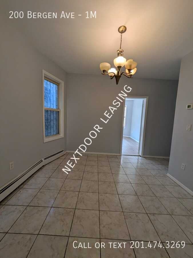 200 Bergen Ave #1M - Photo 5 of 8