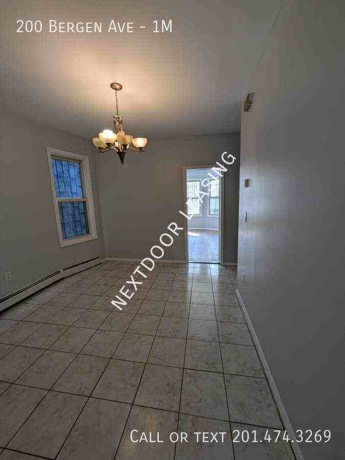 200 Bergen Ave #1M - Photo 6 of 8