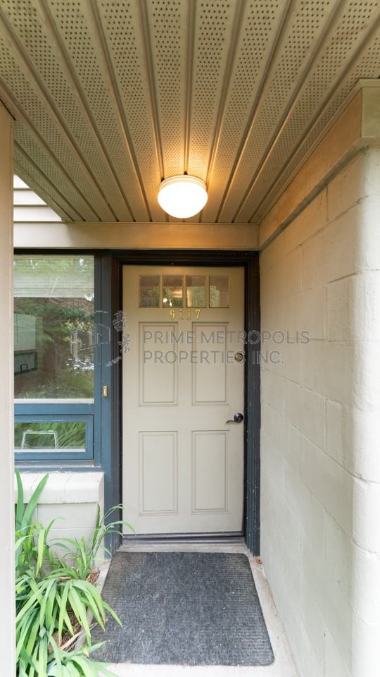 9117 25th Ave Ne #1 - Photo 3 of 21