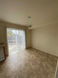 1423 Se M St #1423 - Photo 4 of 22