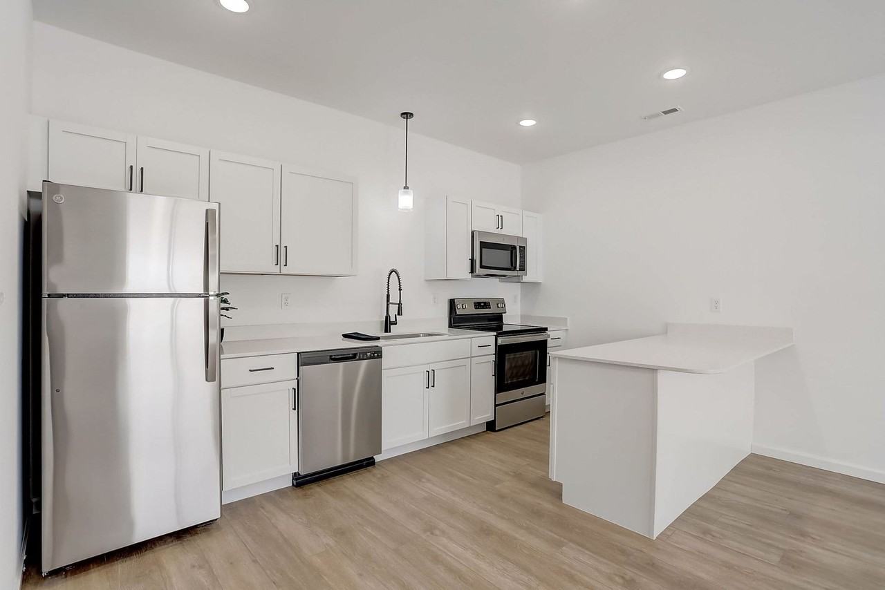 703 Parkview Dr #703 - Photo 6 of 50