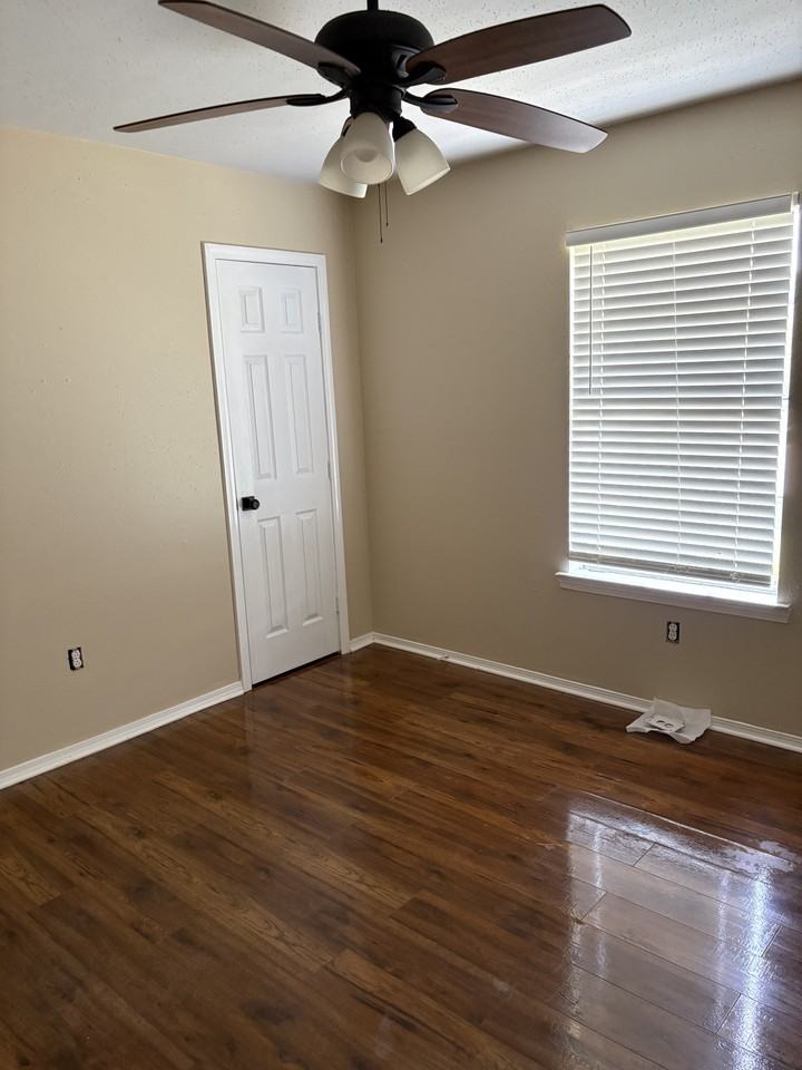 307 Drury Ln #NA - Photo 6 of 11