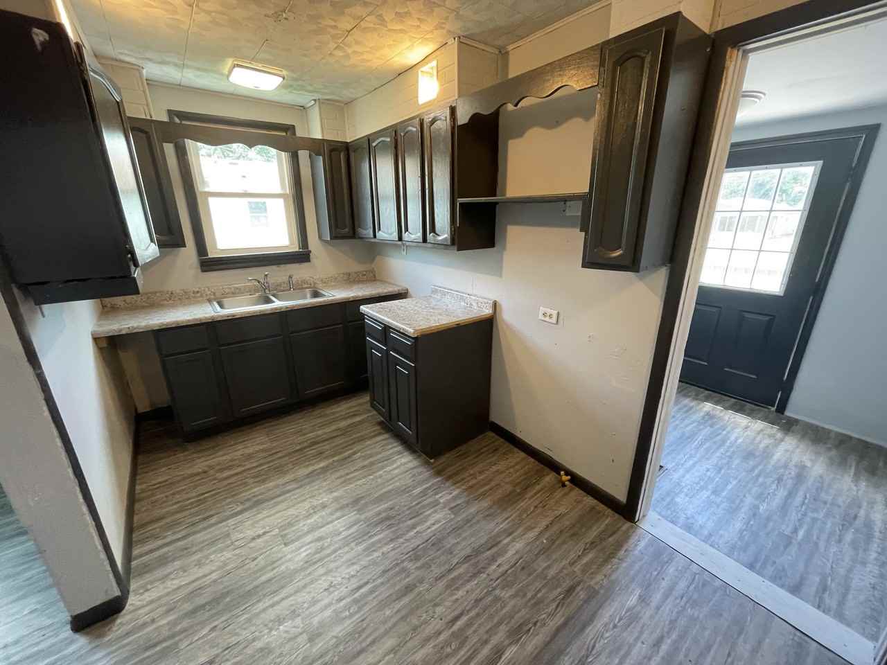 15510 College Ave - Photo 3 of 23