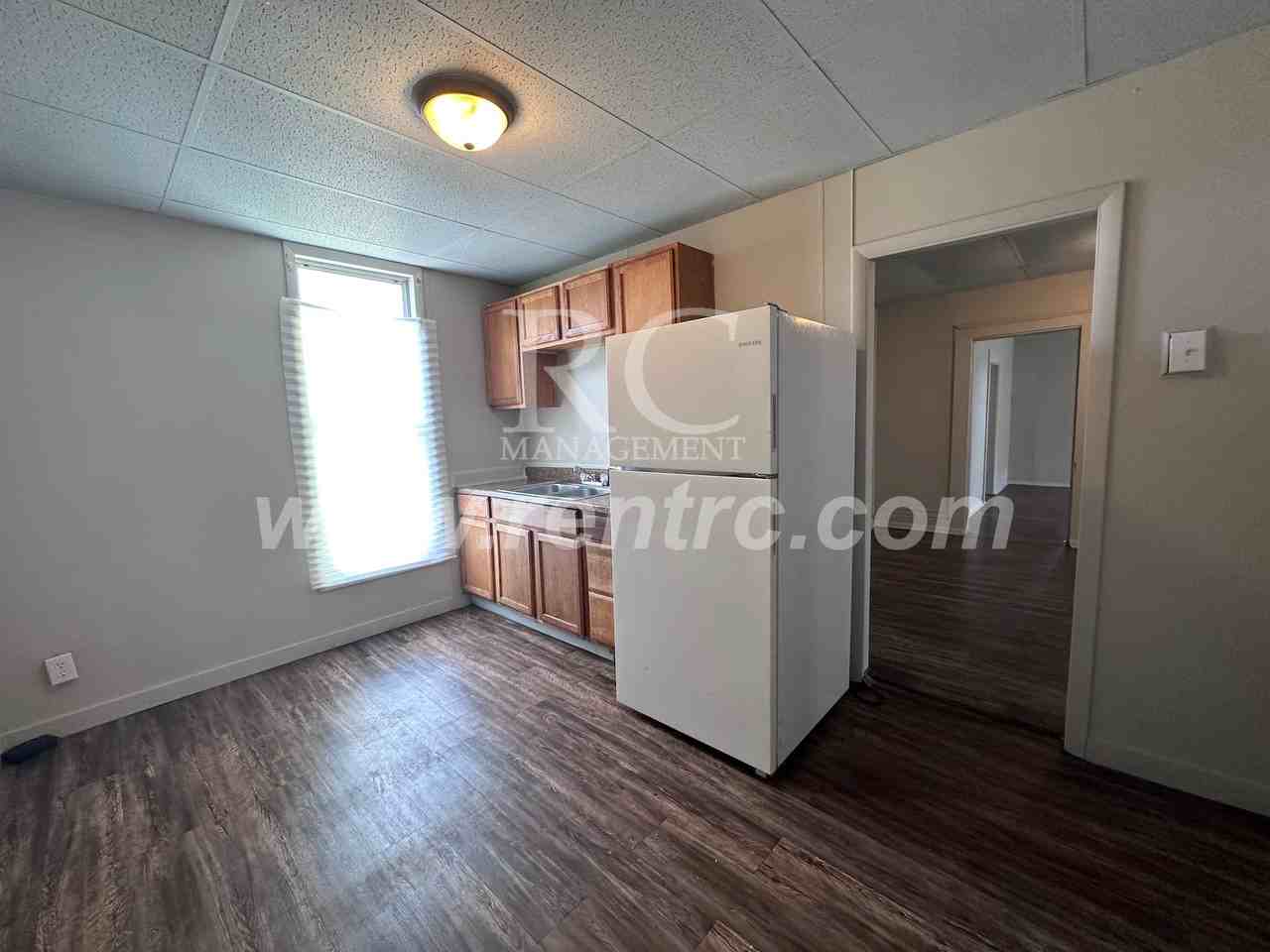 511 N Jackson St - Photo 6 of 23